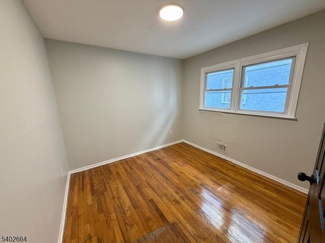 188 Fabyan Pl, Newark City, NJ 07112