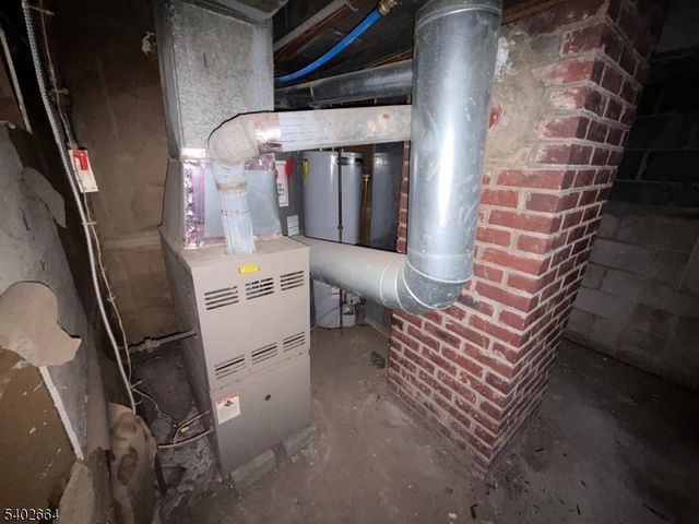 188 Fabyan Pl, Newark City, NJ 07112