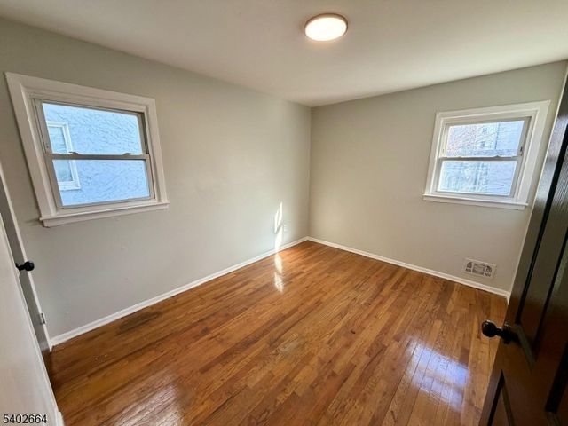 188 Fabyan Pl, Newark City, NJ 07112