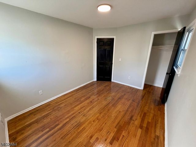 188 Fabyan Pl, Newark City, NJ 07112