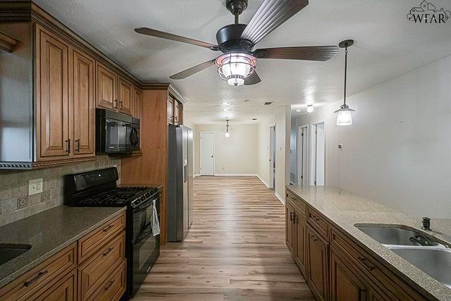 2905 S BANDERA DRIVE, Wichita Falls, TX 76302