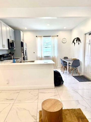 133 SW 22nd Ter, Fort Lauderdale, FL 33312