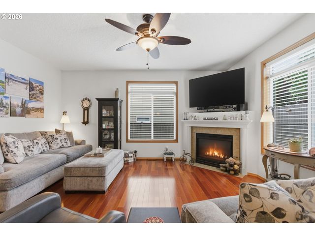 38791 SAWYER St, Sandy, OR 97055