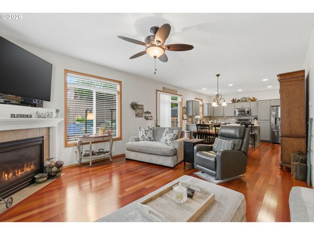 38791 SAWYER St, Sandy, OR 97055