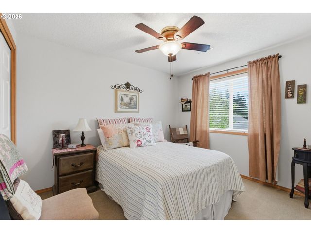 38791 SAWYER St, Sandy, OR 97055
