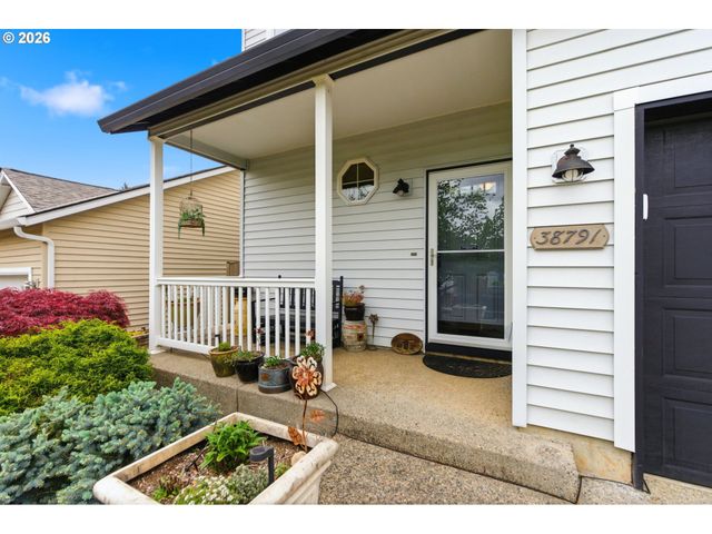 38791 SAWYER St, Sandy, OR 97055