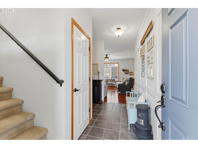 38791 SAWYER St, Sandy, OR 97055