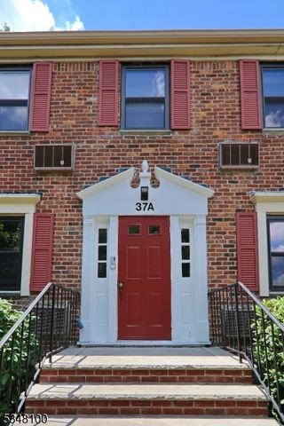 37 SANDRA CIRCLE, Westfield Town, NJ 07090