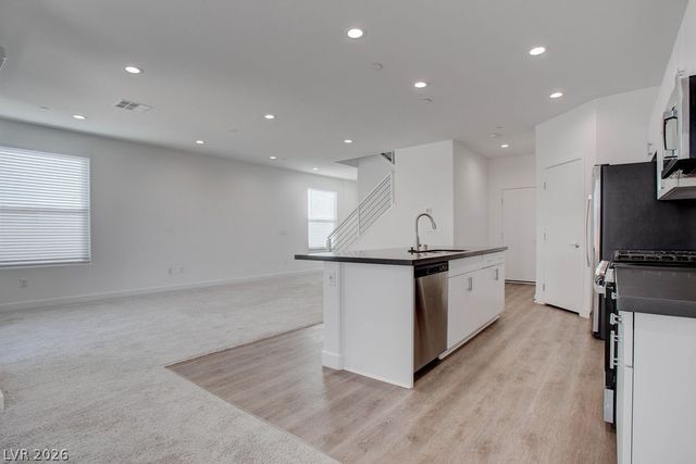 70 Harrison Rose Court, Las Vegas, NV 89110