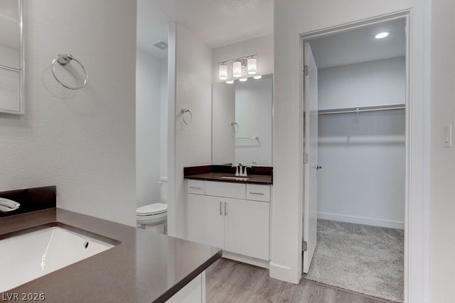 70 Harrison Rose Court, Las Vegas, NV 89110