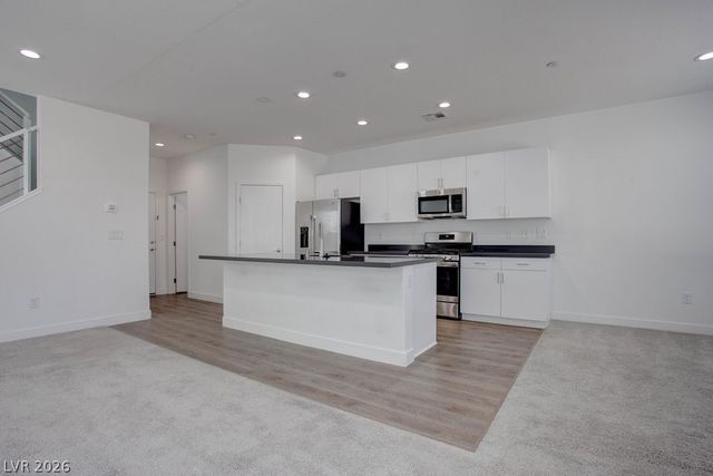 70 Harrison Rose Court, Las Vegas, NV 89110