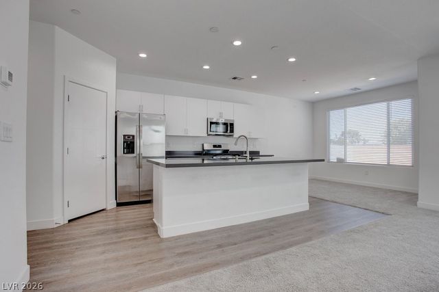 70 Harrison Rose Court, Las Vegas, NV 89110