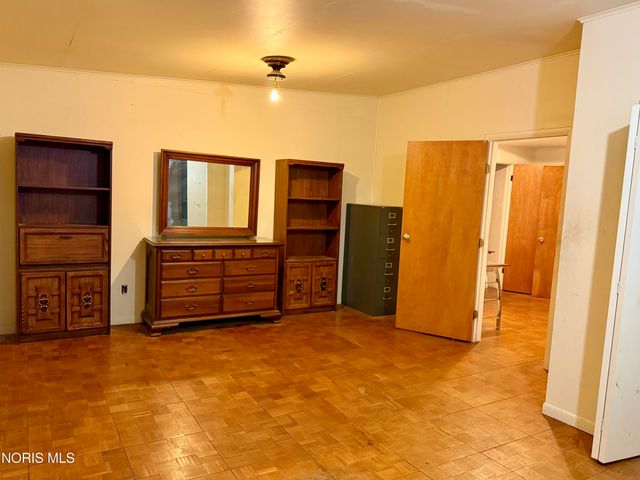 605 Custer Drive, Toledo, OH 43612