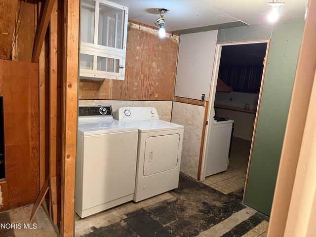 605 Custer Drive, Toledo, OH 43612