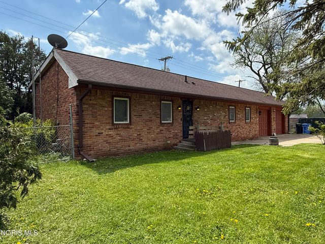 605 Custer Drive, Toledo, OH 43612