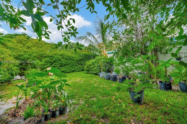 1224 NE 182nd St 1224, North Miami Beach, FL 33162