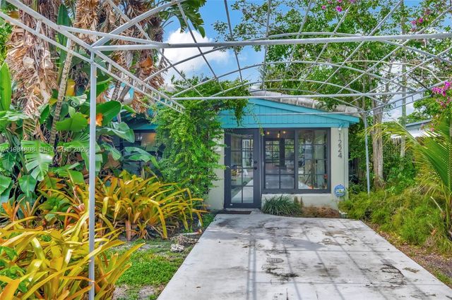 1224 NE 182nd St 1224, North Miami Beach, FL 33162