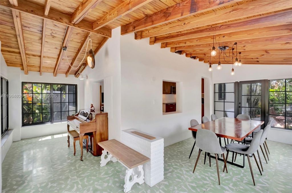 1224 NE 182nd St 1224, North Miami Beach, FL 33162