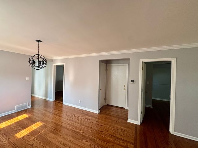 10324 Canterbury Street 1, Westchester, IL 60154
