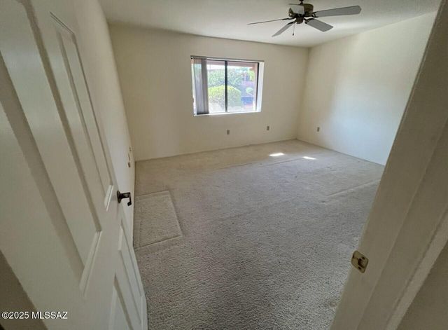 1820 W Camino Urbano, Green Valley, AZ 85622