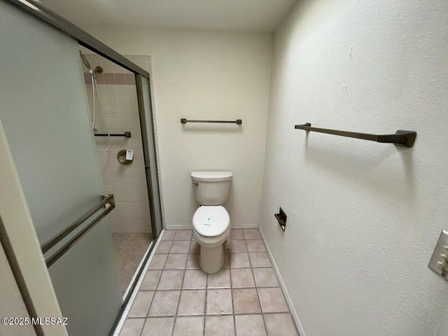 1820 W Camino Urbano, Green Valley, AZ 85622