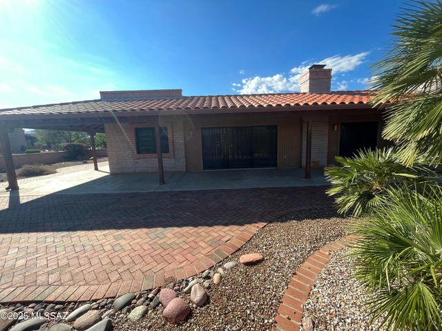 1820 W Camino Urbano, Green Valley, AZ 85622