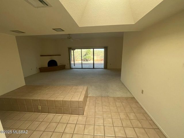 1820 W Camino Urbano, Green Valley, AZ 85622