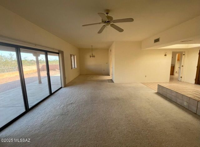 1820 W Camino Urbano, Green Valley, AZ 85622