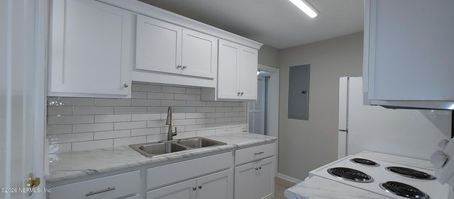 7905 PAUL JONES Drive, Jacksonville, FL 32208