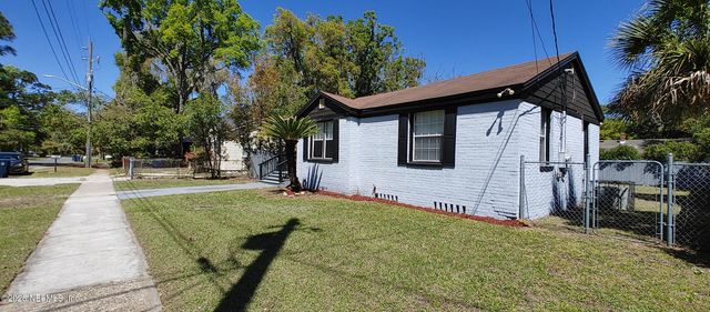 7905 PAUL JONES Drive, Jacksonville, FL 32208