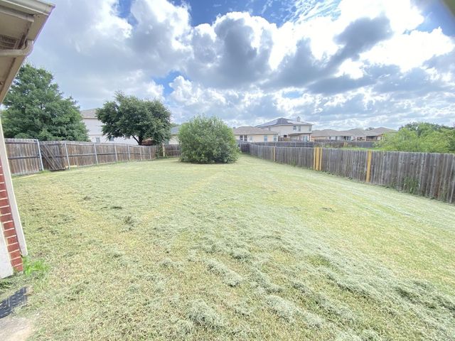 8016 Meadow View Trail, Fort Worth, TX 76120