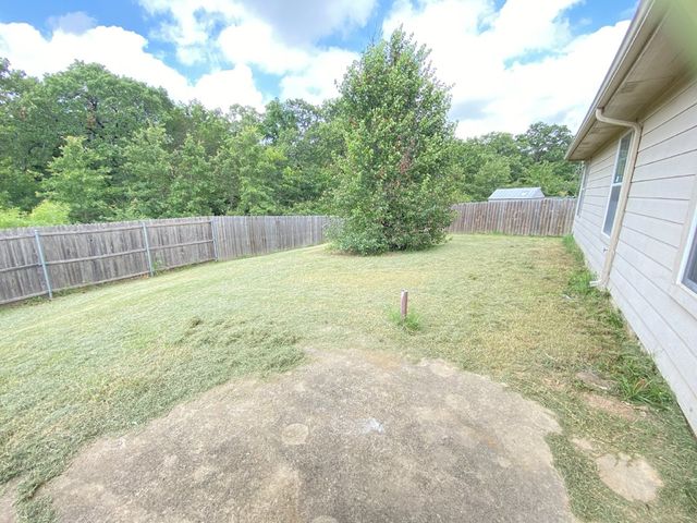 8016 Meadow View Trail, Fort Worth, TX 76120