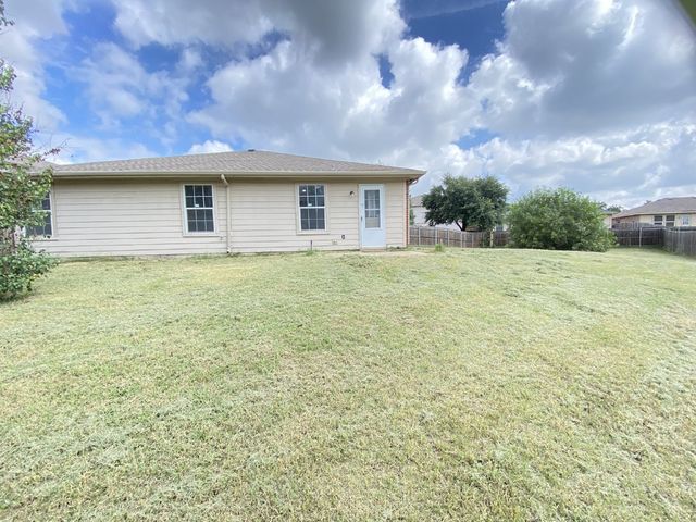 8016 Meadow View Trail, Fort Worth, TX 76120