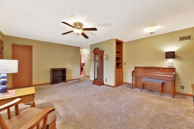 3528 E Funston St, Wichita, KS 67218