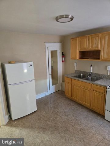7317 E WALNUT LN, Philadelphia, PA 19138