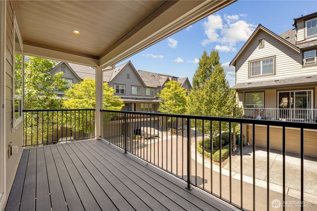 1382 Chelssea Walk NE, Issaquah, WA 98029