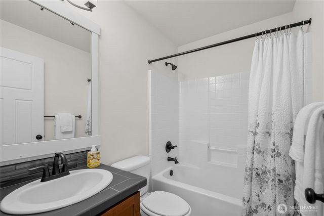 1382 Chelssea Walk NE, Issaquah, WA 98029