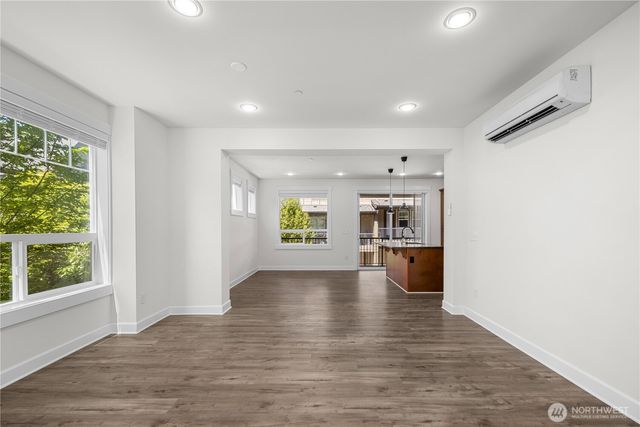 1382 Chelssea Walk NE, Issaquah, WA 98029