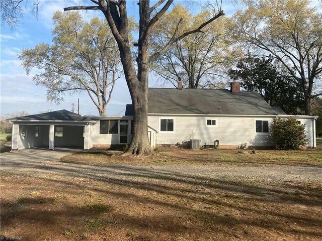 7444 Nc Highway 65, Summerfield, NC 27358