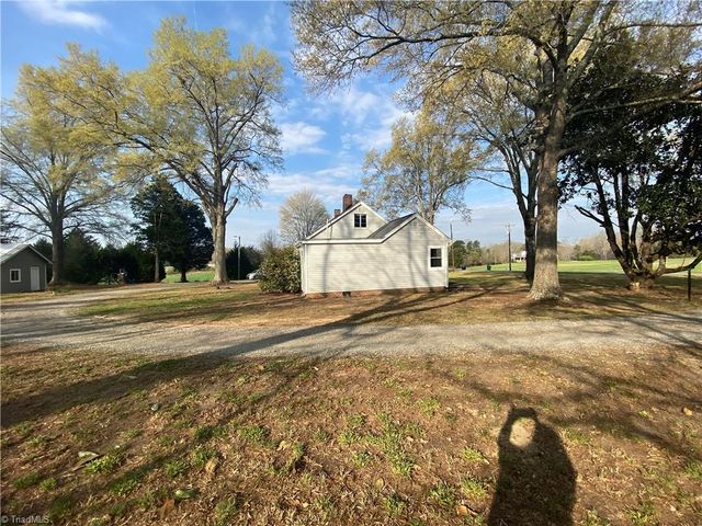 7444 Nc Highway 65, Summerfield, NC 27358