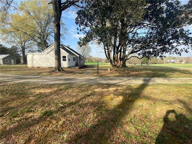 7444 Nc Highway 65, Summerfield, NC 27358