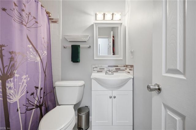 126 Harrington RD, Newport News, VA 23602