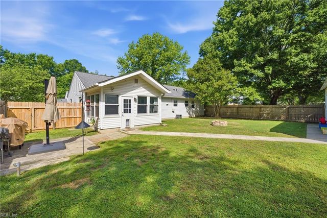 126 Harrington RD, Newport News, VA 23602