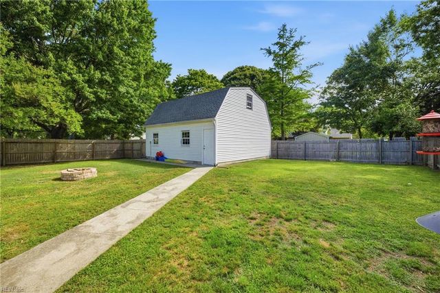 126 Harrington RD, Newport News, VA 23602