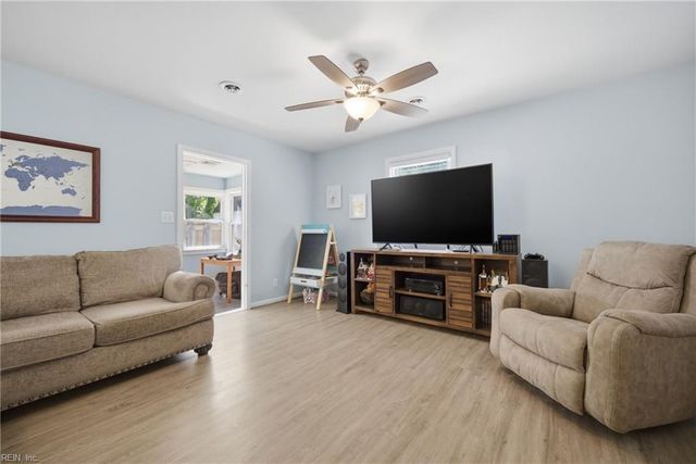 126 Harrington RD, Newport News, VA 23602