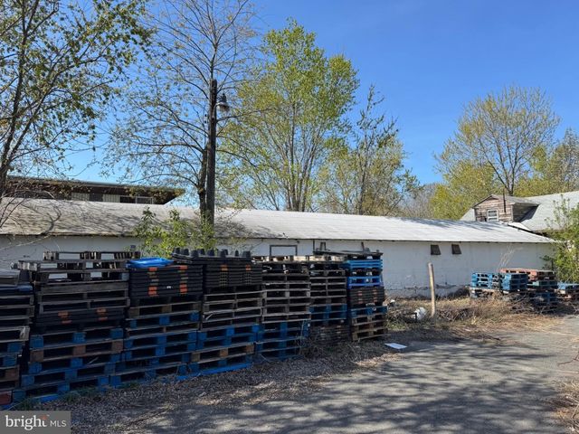 409 RIDGE RD, Southampton, NJ 08088