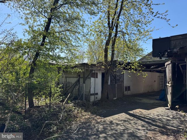409 RIDGE RD, Southampton, NJ 08088