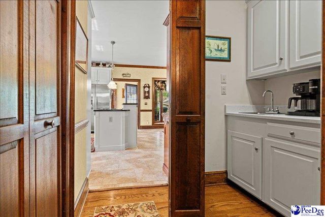 602 Cherokee Rd, Florence, SC 29501