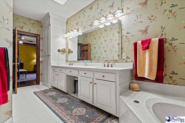 602 Cherokee Rd, Florence, SC 29501