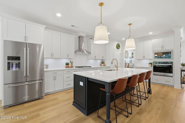 198 Man O War Lane, Hampstead, NC 28443